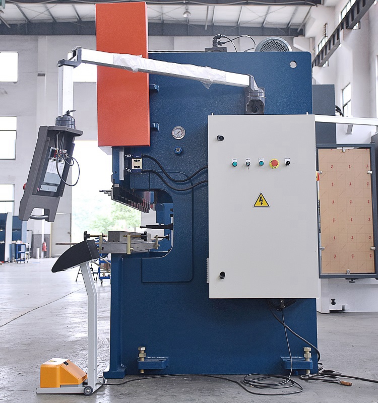 100t Cnc Metal Bending Machines, 3200 Mm Cnc Sheet Press Brake With E21 100t Cnc金属曲げ機、E21付き3200MmCncシートプレスブレーキ