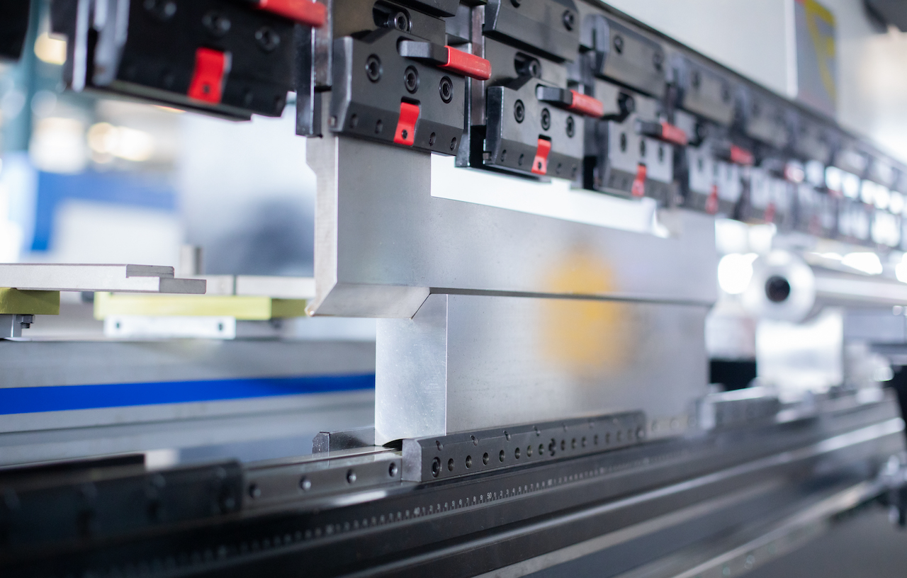 100t油圧CNCブレーキプレスクラウニングCNCプレスブレーキデレム