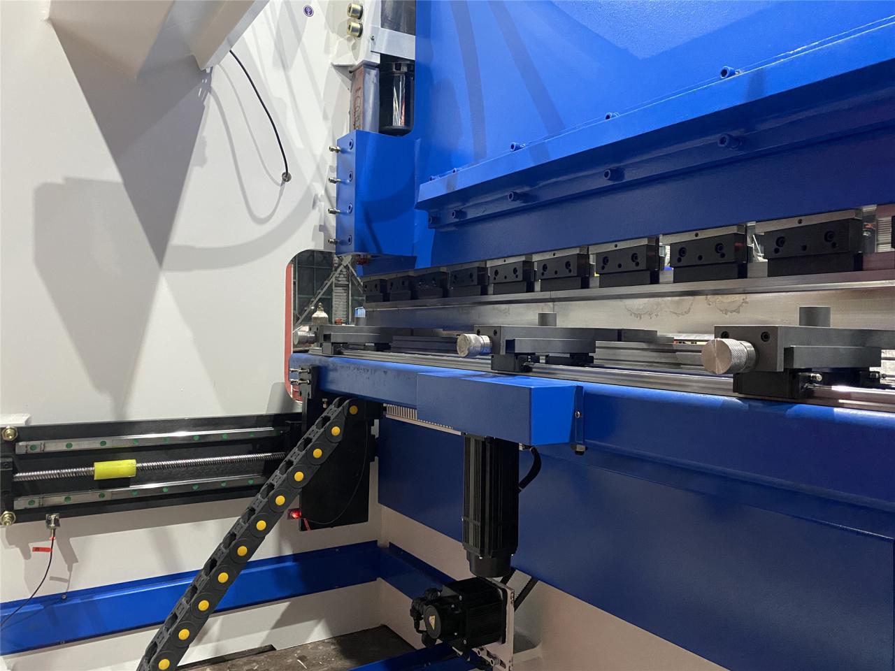 160t-40004軸CNC油圧曲げ機プレスブレーキ