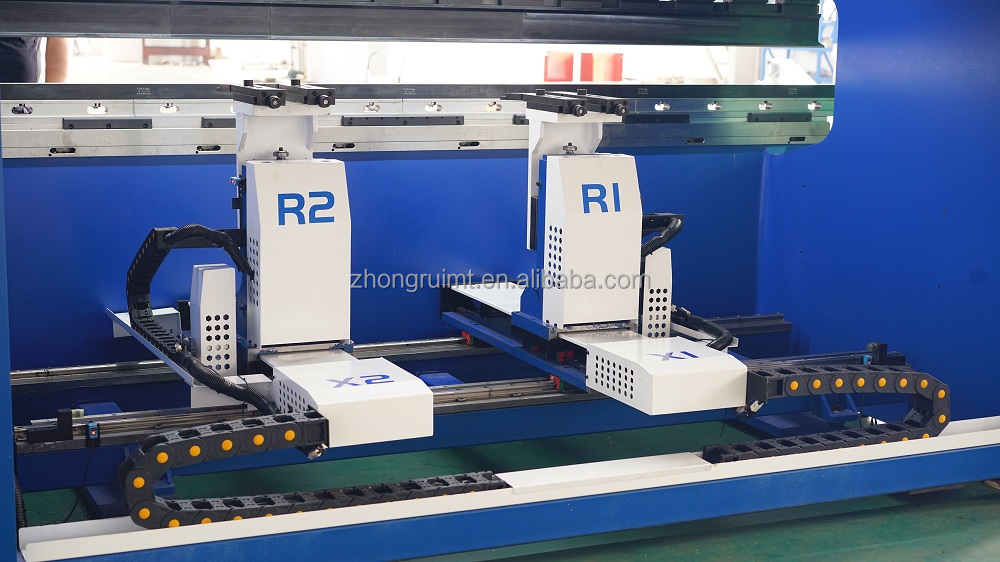 200t 300t Standard Industrial Press Brake Cnc Hydraulic Press Brake Machine 200t300t標準産業用プレスブレーキCNC油圧プレスブレーキ機