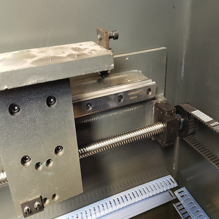 300t/4000 Hydraulic Press Brake Machine 300t/4000油圧プレスブレーキ機