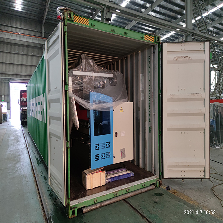 300t/4000油圧プレスブレーキ機