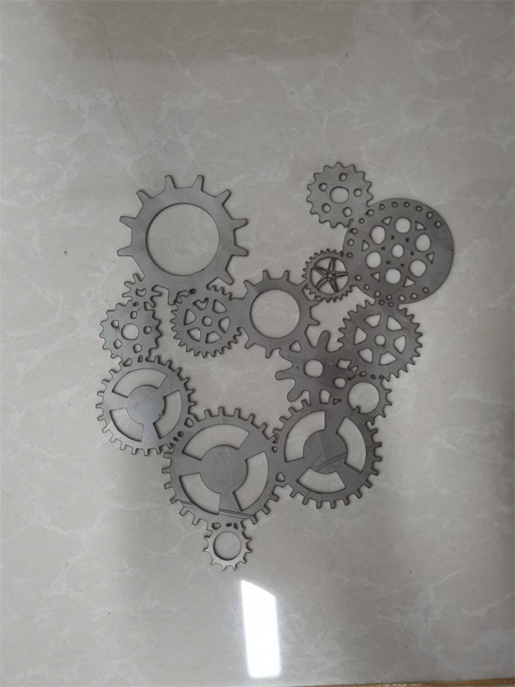 3015銅カーボンステンレス鋼アルミニウム鉄金属CNCファイバーレーザー切断機