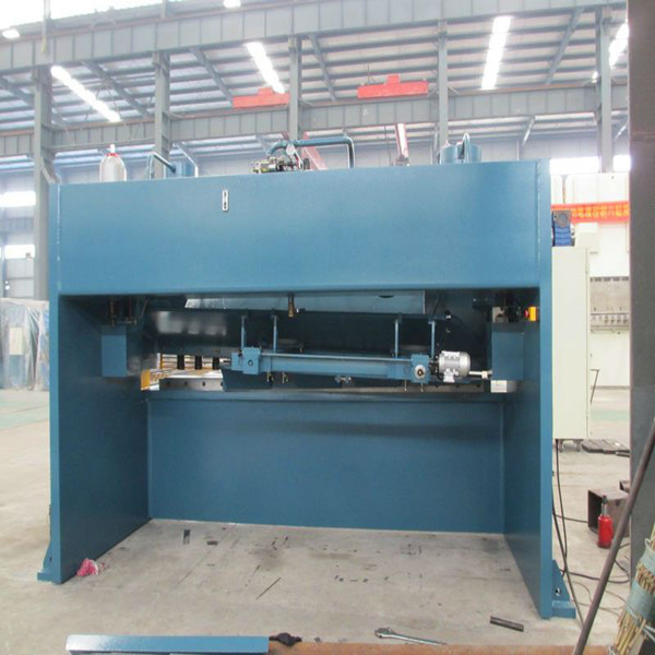 4mmx2500 Hydraulic Shearing Steel Plate Cutting Machinery Steel Plate Shear 4mmx2500油圧せん断鋼板切断機械鋼板せん断