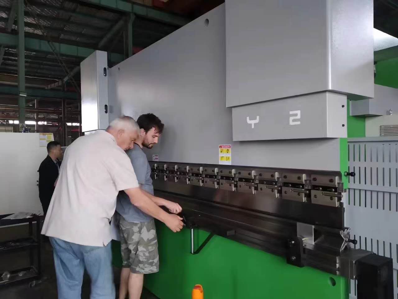 63 Ton Metal Steel Sheet Plate Bending Machine Cnc Hydraulic Press Brake For Metal Working 金属加工用63トン金属鋼板曲げ機CNC油圧プレスブレーキ