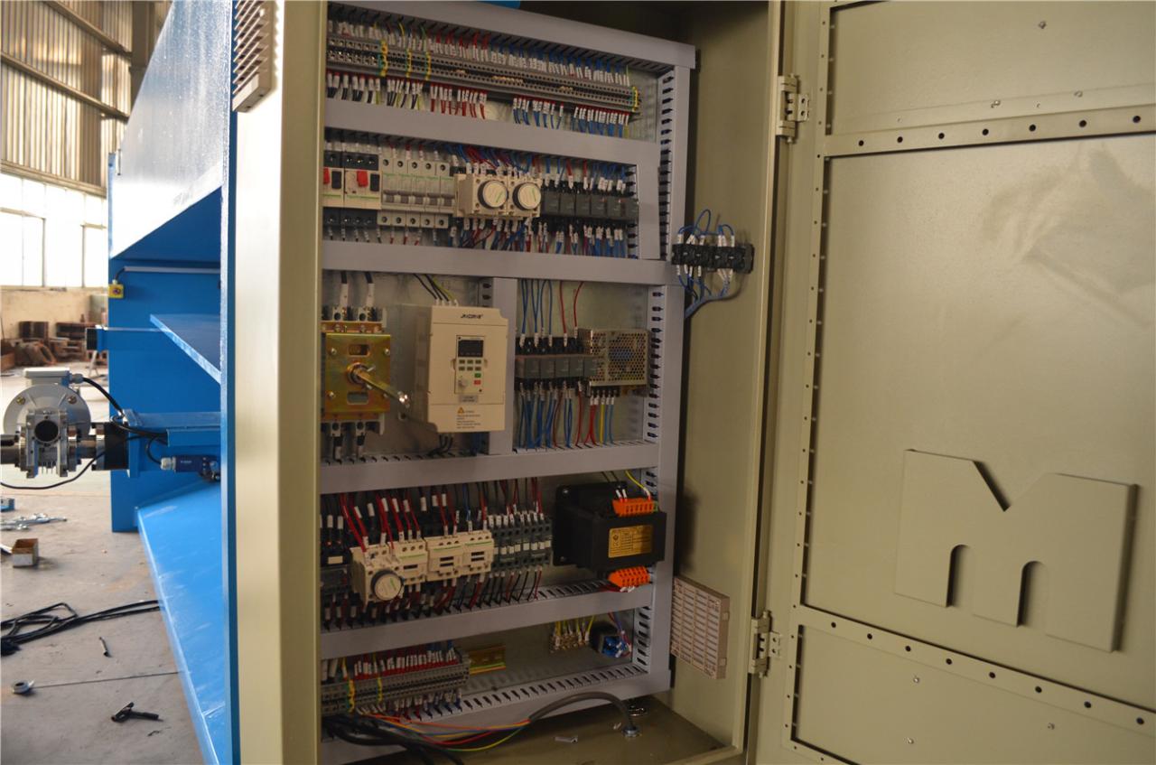 6*3200mmギロチンせん断金属せん断油圧鉄板切断せん断機