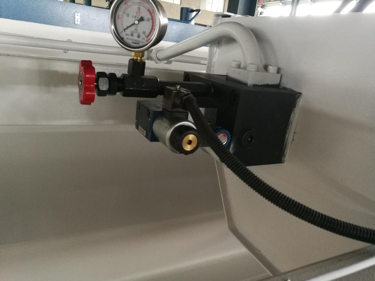 6mmQ11電気板金せん断機8フィート板金せん断機