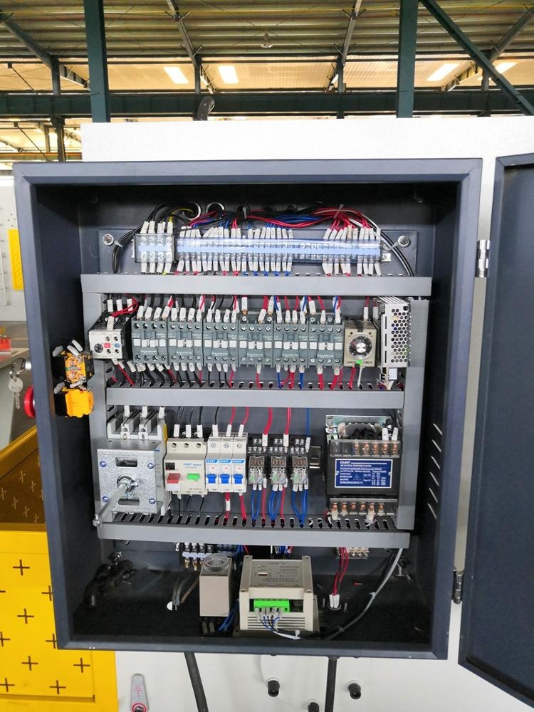 6mmQ11電気板金せん断機8フィート板金せん断機