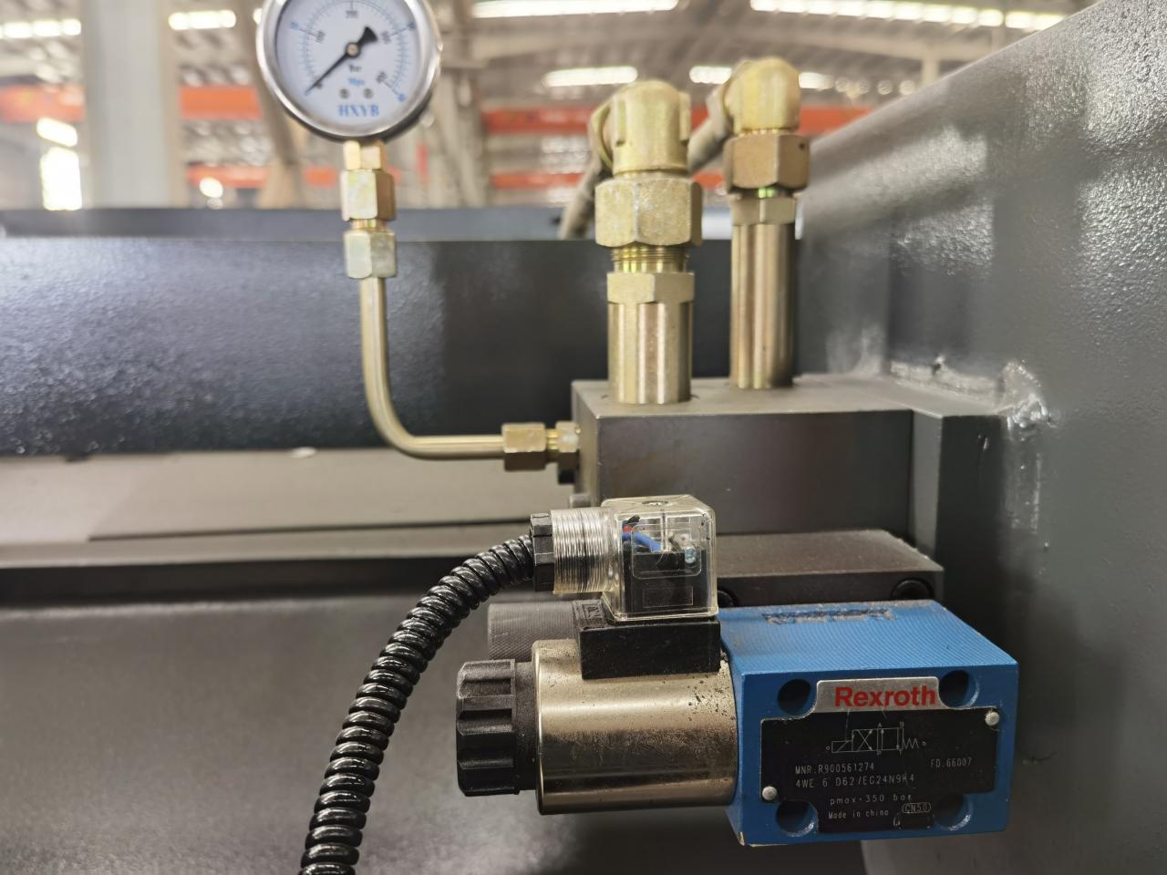 6x3200mmステンレス鋼板切断機、自動鉄板せん断機