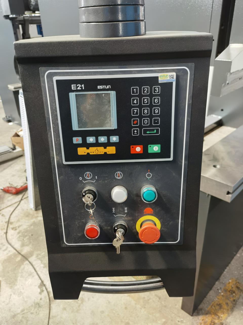 6x3200mmステンレス鋼板切断機、自動鉄板せん断機