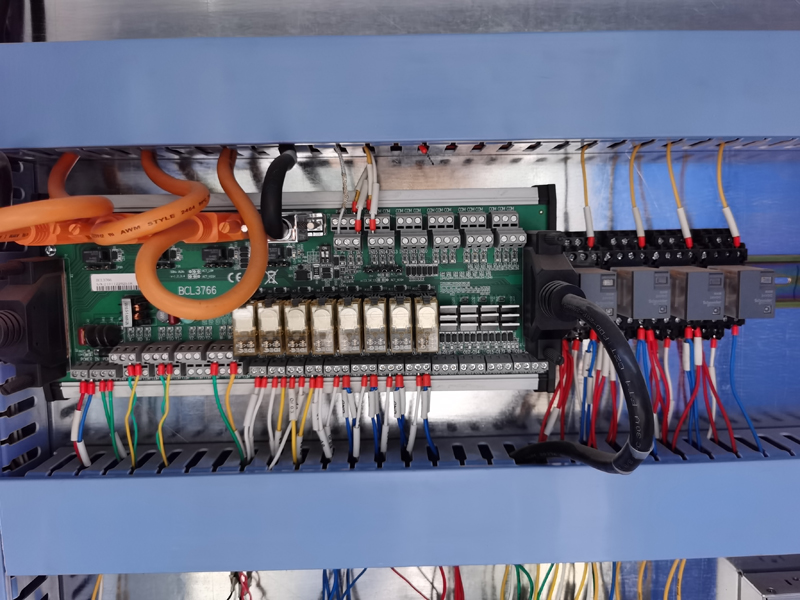 8mm 10mm Carbon Steel Laser Cutter 1530 4020 Cnc Fiber Laser Cutting Machine 8mm10mm炭素鋼レーザーカッター15304020CNCファイバーレーザー切断機