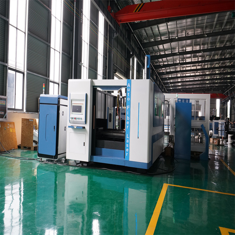 工業用金属板用ファイバーレーザー切断機1-30mm厚カッター