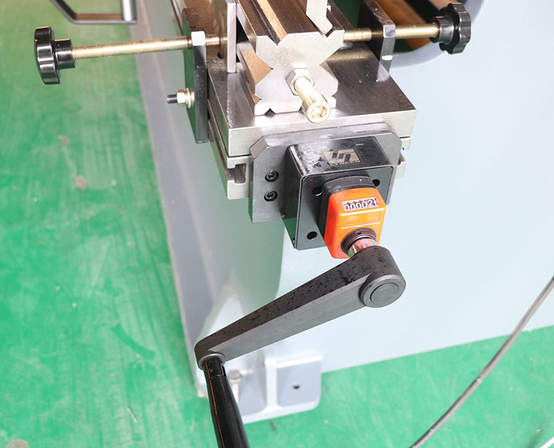 金属プレスブレーキWc-63t3200金属板曲げ機Cnc油圧プレスブレーキ