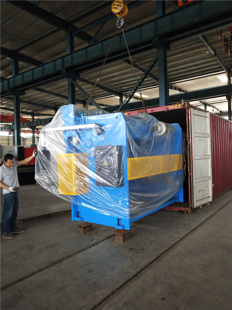 China Metal Hydraulic Press Brake Machine With Reasonable Price リーズナブルな価格で中国の金属油圧プレスブレーキマシン