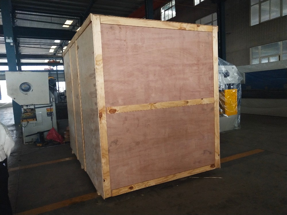 China Metal Hydraulic Press Brake Machine With Reasonable Price リーズナブルな価格で中国の金属油圧プレスブレーキマシン