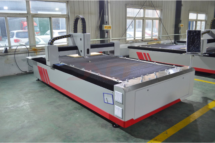 Cnc 2000w Fiber Laser Cutting Machine For Industrial Metal Sheet Cutting 工業用金属板切断用CNC2000wファイバーレーザー切断機