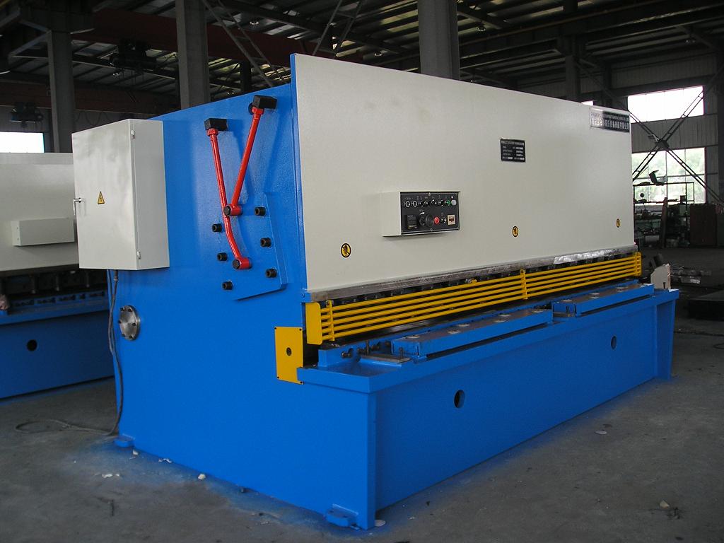 Cnc Hydraulic Metal Stainless Steel Aluminum Shearing Guillotine Cutting Shearing Machine CNC油圧金属ステンレス鋼アルミニウムせん断ギロチン切断せん断機