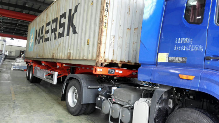 Cnc Nc Hydraulic Press Metal Guillotine Shear Machine For Carbon Stainless Steel Sheet カーボンステンレス鋼板用CNCNc油圧プレス金属ギロチンせん断機