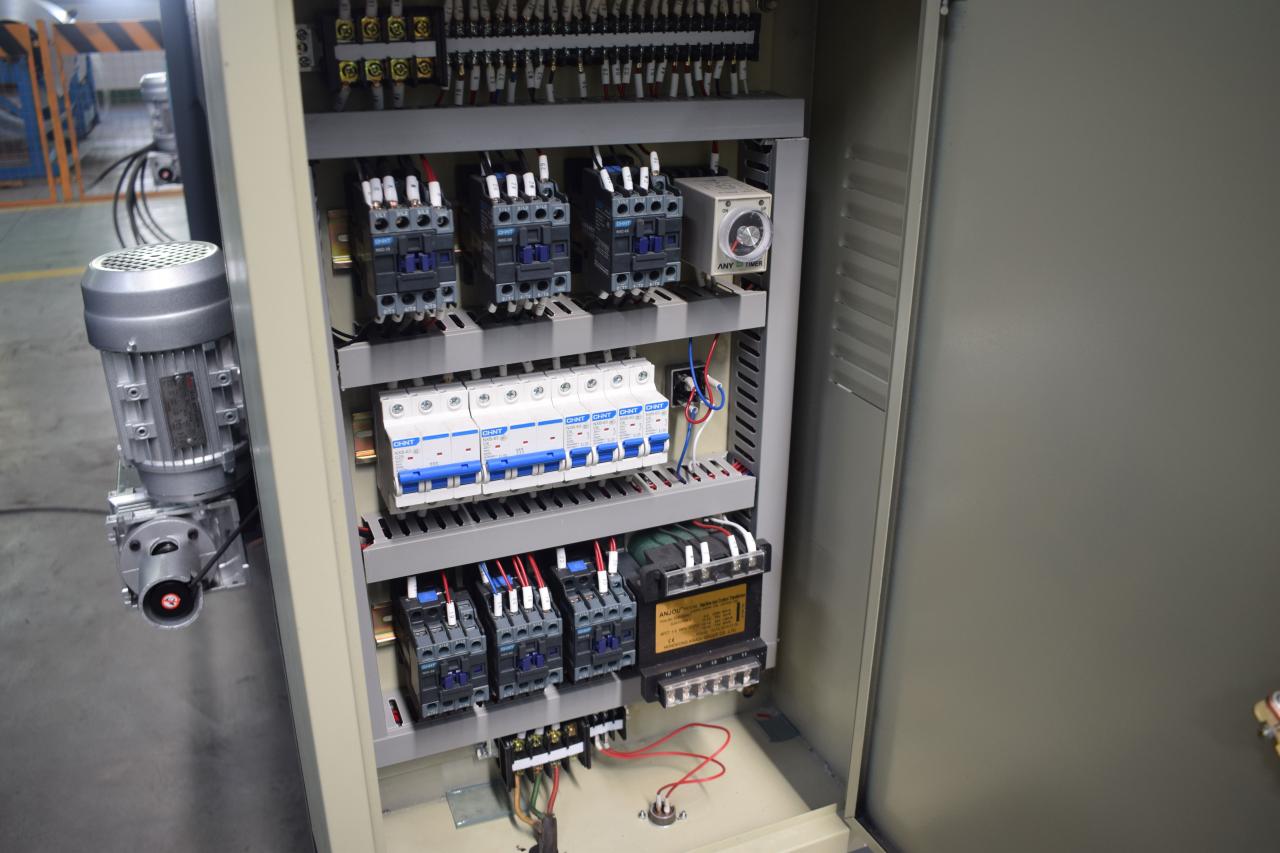 CNC板金せん断機鋼板油圧せん断機