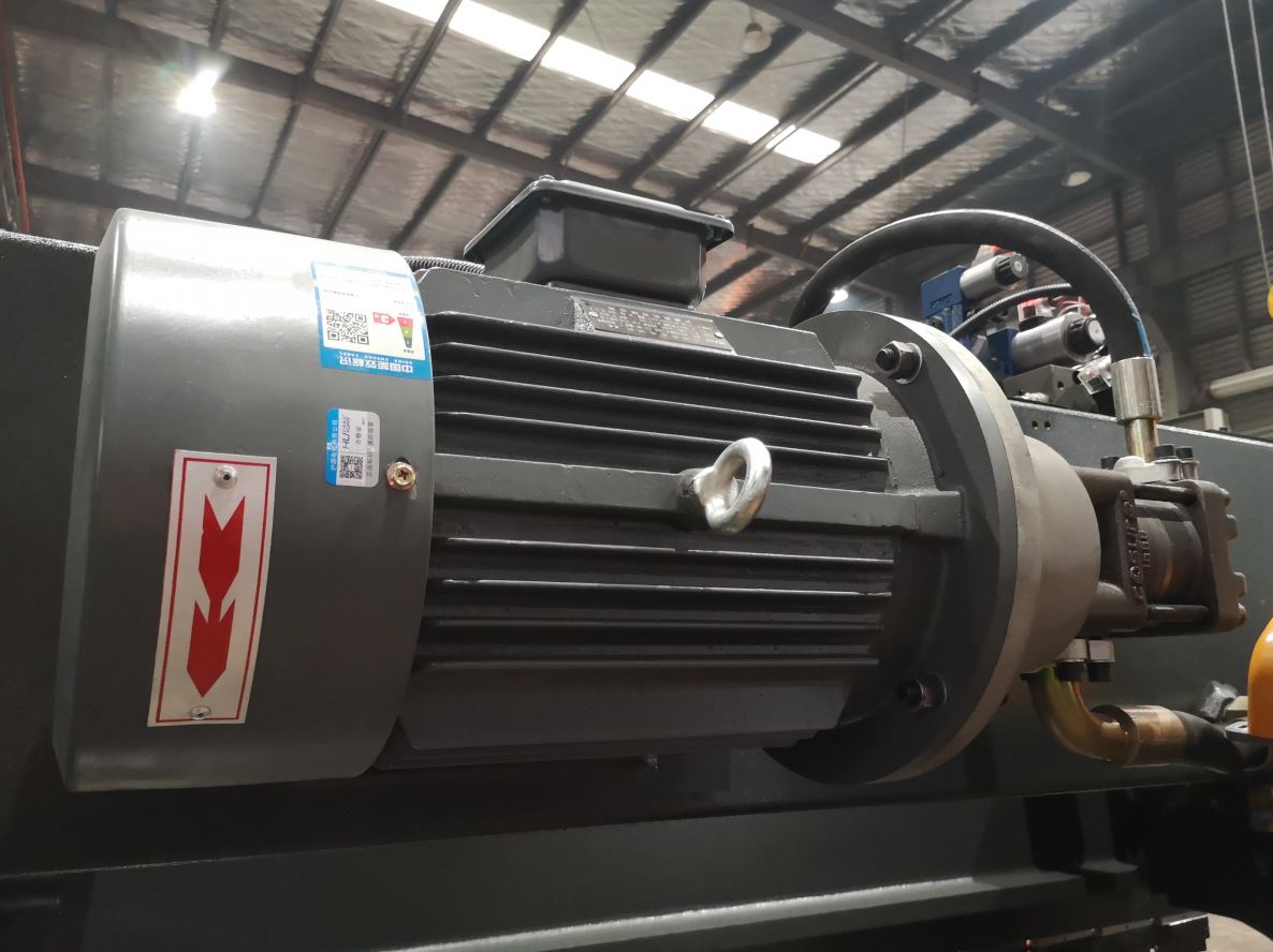 Delem Da66t 125 3+1 4+1 6+1 8+1 Cnc Hydraulic Press Brake For Metal Plate Bending Delem Da66t 125 3 + 1 4 + 1 6 + 1 8 +1Cnc油圧プレスブレーキ金属板曲げ用