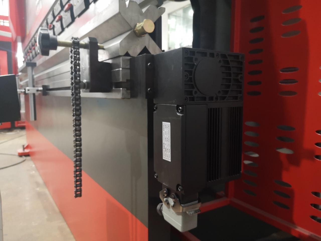 Delem Da66t 125 3+1 4+1 6+1 8+1 Cnc Hydraulic Press Brake For Metal Plate Bending Delem Da66t 125 3 + 1 4 + 1 6 + 1 8 +1Cnc油圧プレスブレーキ金属板曲げ用