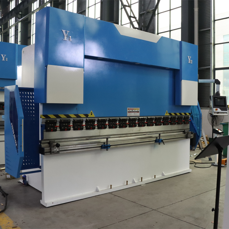 Electric Hydraulic Sheet 4 Axis Cnc Delem Press Brake 63t Metal Bending Machine 電気油圧シート4軸CNCデレムプレスブレーキ63t金属曲げ機