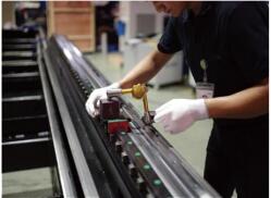 Fiber Laser Cutting Machine Masterline 8kw,4000x2000mm,With Ipg Laser Source ファイバーレーザー切断機マスターライン8kw、4000x2000mm、Ipgレーザー光源付き