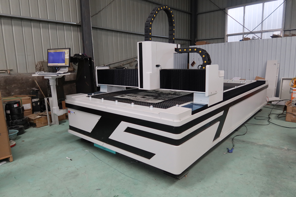 High Precision Fiber Laser Cutting Metal Stainless Steel Carbon 2000w 高精度ファイバーレーザー切断金属ステンレス鋼カーボン2000w
