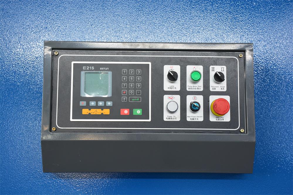 Hydraulic Pendulum Shearing Machine Cnc Automatic Guillotine Shearing Machine 油圧振り子せん断機CNC自動ギロチンせん断機