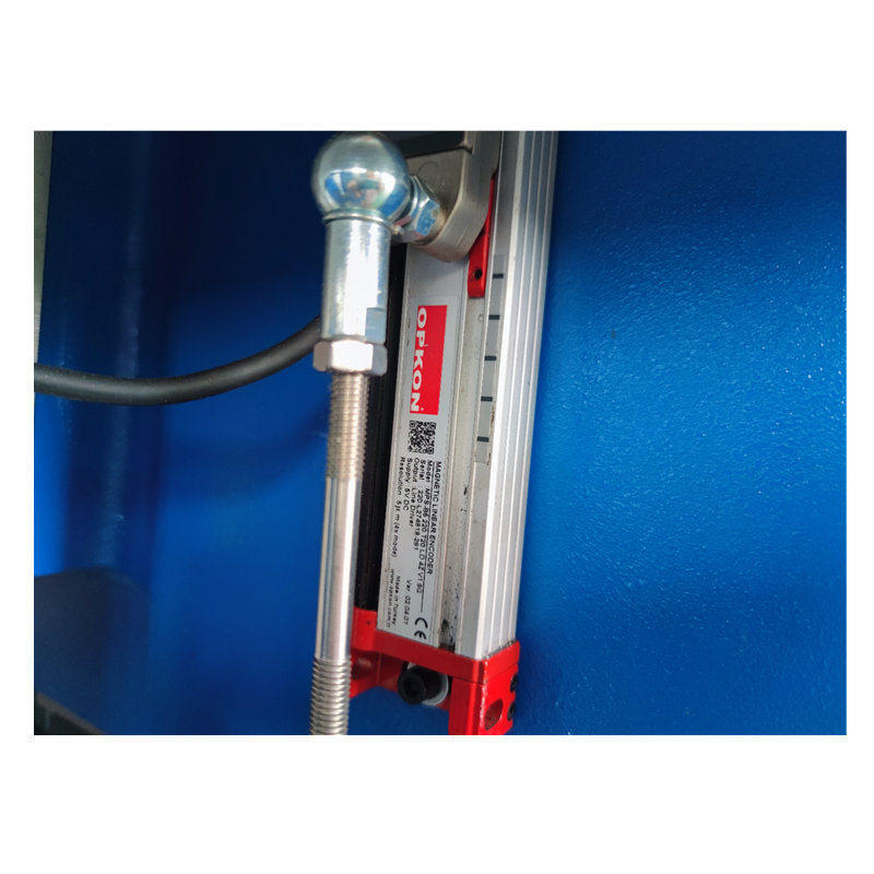 Hydraulic Press Brake Of 130t/3200mm 4+1 Axis Delem Da53t Cnc Press Brake 130t / 3200mm 4+1軸DelemDa53tCncプレスブレーキの油圧プレスブレーキ