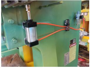 Mechanical Press Machine, 100 Ton Power Press Price 機械プレス機、100トンパワープレス価格