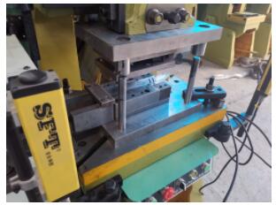 Mechanical Press Machine, 100 Ton Power Press Price 機械プレス機、100トンパワープレス価格