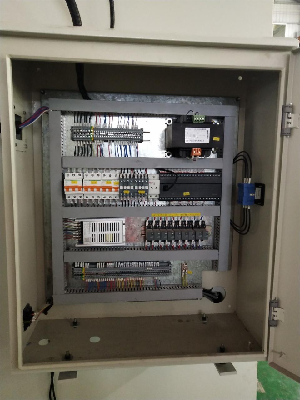 空気圧摩擦クラッチ高性能パンチプレス機