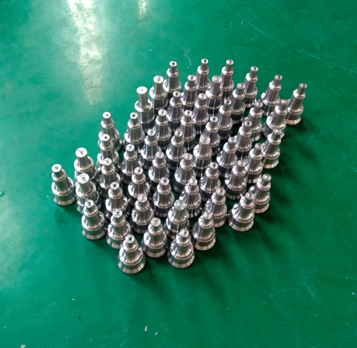 Q35y Series Hydraulic Ironworker Shearing And Punching Machine Q35yシリーズ油圧鉄工せん断およびパンチングマシン