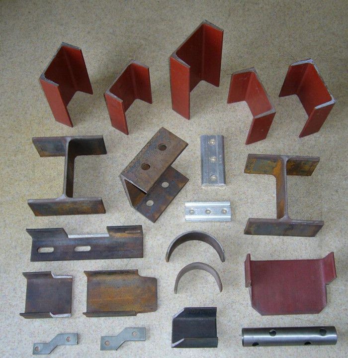 Q35y Series Hydraulic Ironworker Shearing And Punching Machine Q35yシリーズ油圧鉄工せん断およびパンチングマシン