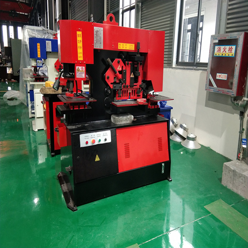 Q35y Series Hydraulic Ironworker Shearing And Punching Machine Q35yシリーズ油圧鉄工せん断およびパンチングマシン