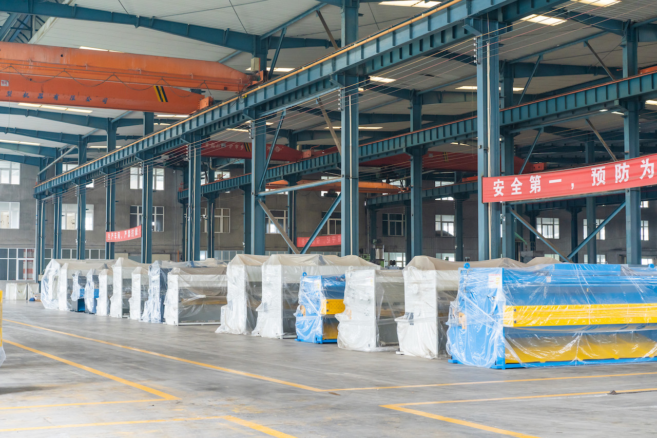 Qc11y 8x3200 Sheet Metal Shearing Machine Steel Plate Hydraulic Shearing Machine Qc11y8x3200板金せん断機鋼板油圧せん断機