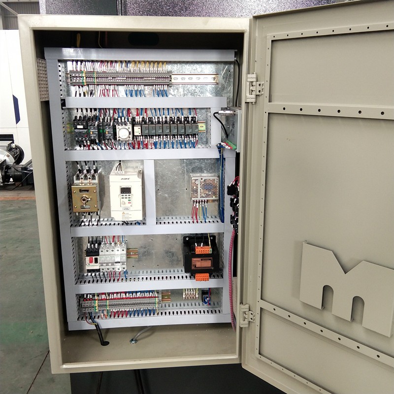 Qc12k-4x2500 Cnc Hydraulic Customized Shearing Machine Cutting Machine Qc12k-4x2500Cnc油圧式カスタマイズせん断機切断機