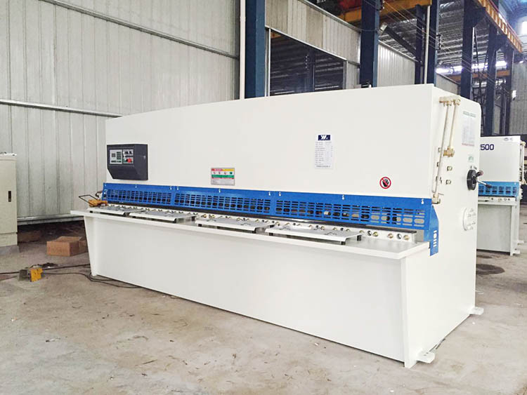 Sheet Metal Machinery Cutting Machine Guillotine Shearing Machine Dalian Plate 板金機械切断機ギロチンせん断機大連プレート