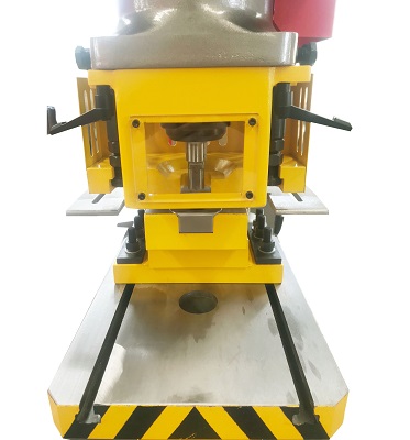 Steel Plate Angle Cutting Punching Notching Machine Hydraulic Ironworker For Sale 販売のための鋼板アングルカッティングパンチングノッチングマシン油圧鉄工
