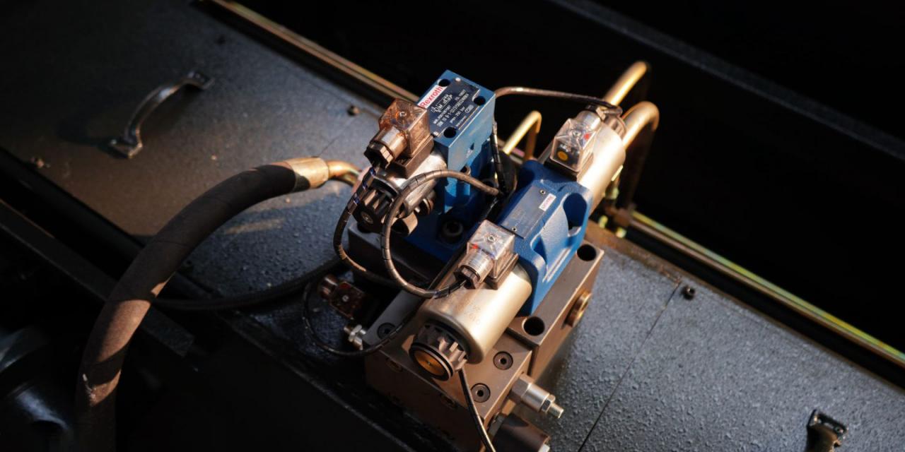 Wc67 Hydraulic Press Brake / CNC Press Bending Machine / Plate Bending Machine China Wc67油圧プレスブレーキ/CNCプレス曲げ機/プレート曲げ機中国