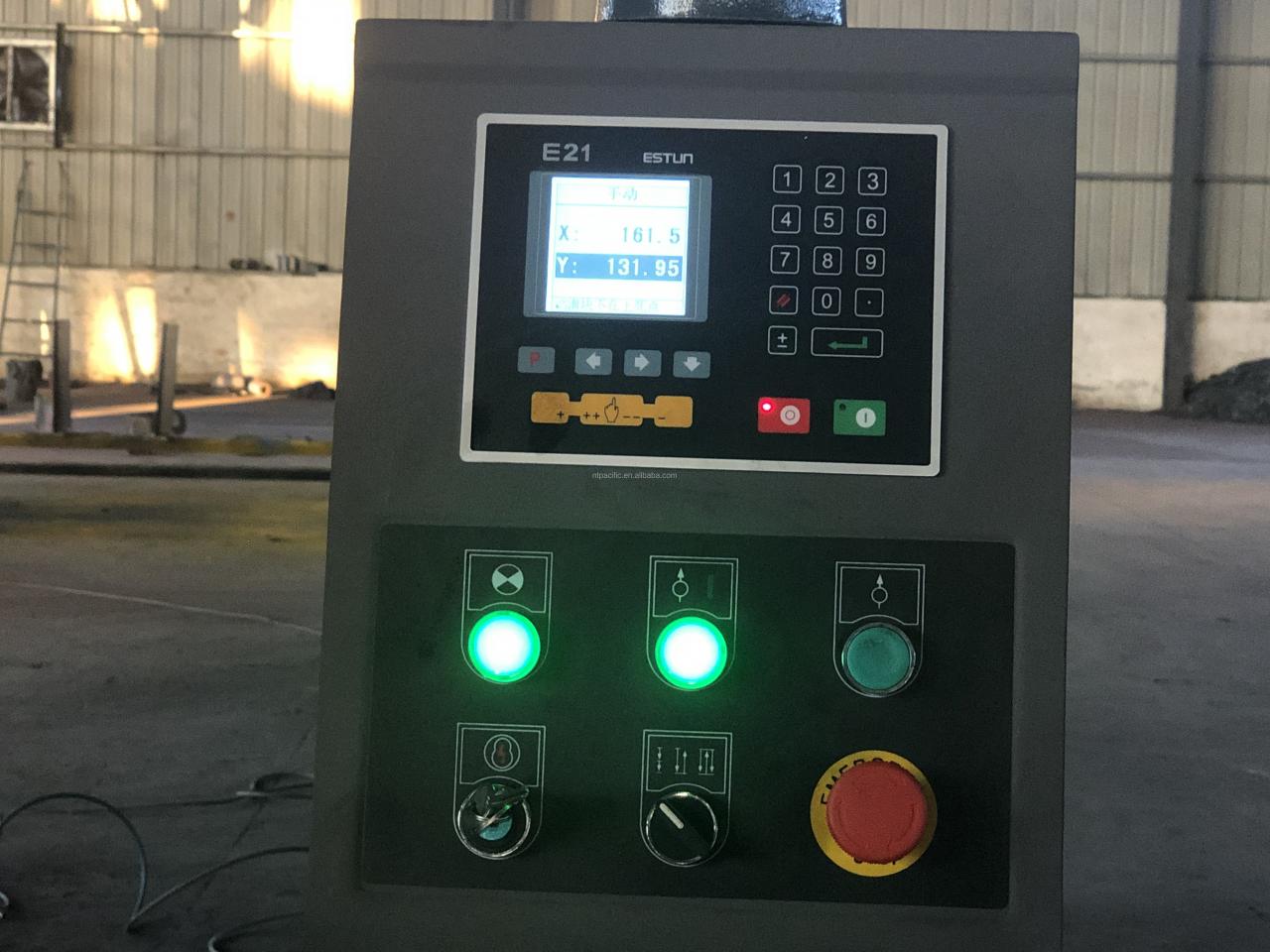 Wc67k Cnc Aluminum Iron Plate Hydraulic Press Brake Cnc Metal Sheet Bending Machine Wc67kCncアルミニウム鉄板油圧プレスブレーキCnc金属板曲げ機