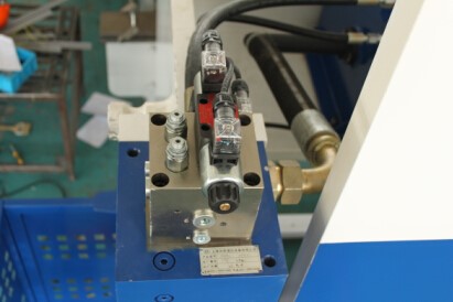 Wc67yk 80 100 160 200 Ton 3200mm E21 Nc Sheet Metal Oil Hydraulic Press Brake Price Wc67yk80100160200トン3200mmE21Nc板金オイル油圧プレスブレーキ価格